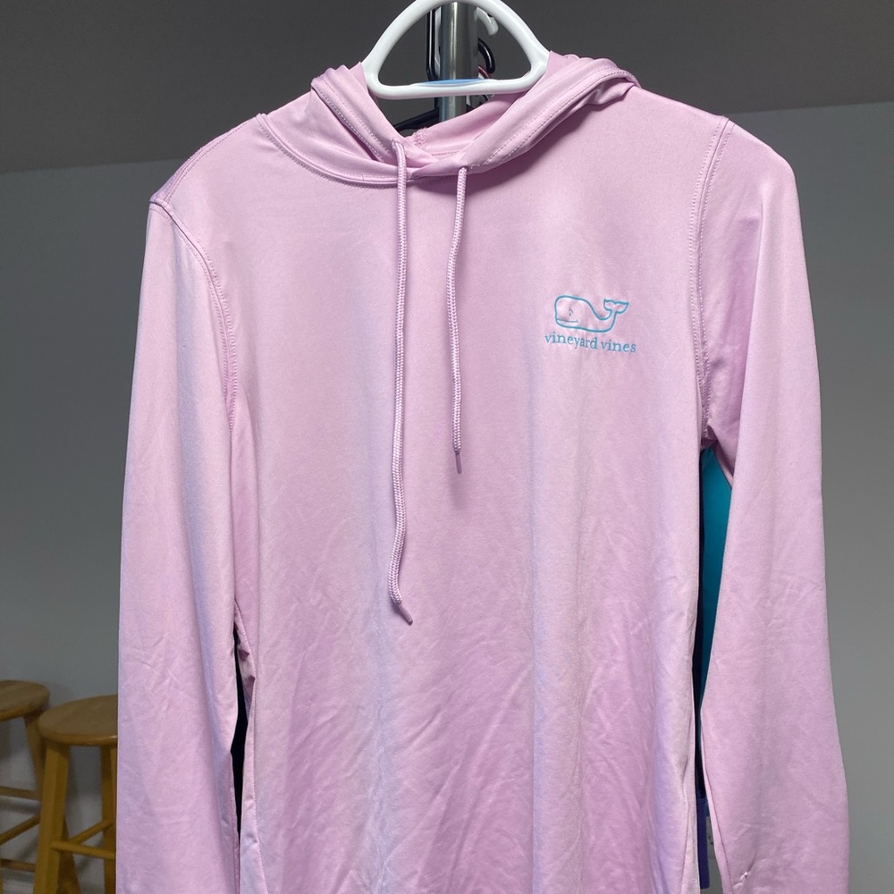 Vineyard vines long sleeve soft hooded shirt xs